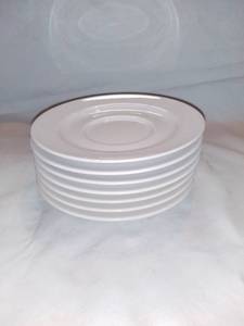 lot 2680 image: Lot of 7 Porcelain 6.5 Inch Plates