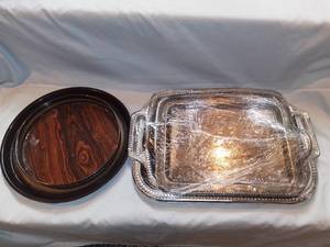 lot 2800 image: Lot of 5 Miscellaneous Metal Serving Platters