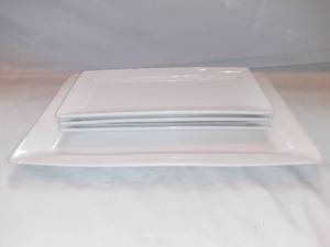 lot 2805 image: Lot of 4 Rectangle Glass Porcelain Plates