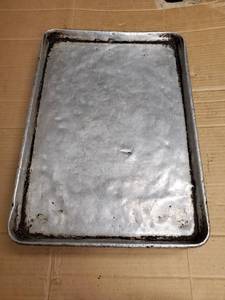 lot 3053 image: Lot of 5 Aluminum Baking Pans