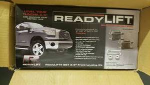 lot 3311 image: ReadyLift Suspension 12-15 Toyota Tundra 3.0in Front Leveling Kit