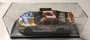 lot 1061 image: New In Box Dale Earnhardt 124 Diecast Car #3 24kt Gold Oreo 2002 Monte Carlo 1 of 2,508