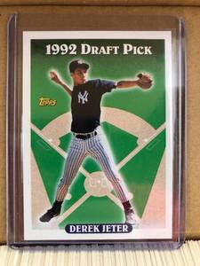 lot 1100 image: Complete 1993 Topps Set - 825 Baseball Cards - Mint #98 Derek Jeter Rookie Card