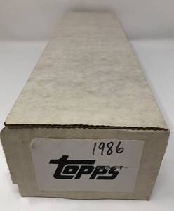 lot 1111 image: Complete  1986 Topps Set - 792 Baseball Cards - Near Mint to Mint Condition Set