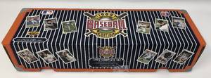 lot 1120 image: Complete Factory Sealed 1992 Upper Deck Set - 800 Baseball Cards