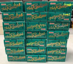 lot 1186 image: Lot of 21 Complete 1991 Donruss The Rookies Trading Cards with 21 Ivan Rodriguez Rookie Cards