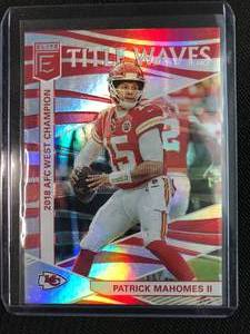 lot 1040 image: 2019 Panini Elite Patrick Mahomes Title Waves Insert Kansas City Chiefs Football Card