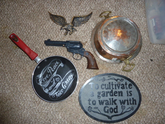 lot 319 image: LOT OF STUFF.  Capgun, pans, metal eagle, yard plaque