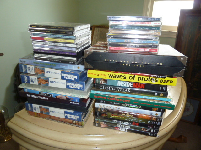 lot 426 image: LOT OF CDS, DVDS & BOOKS