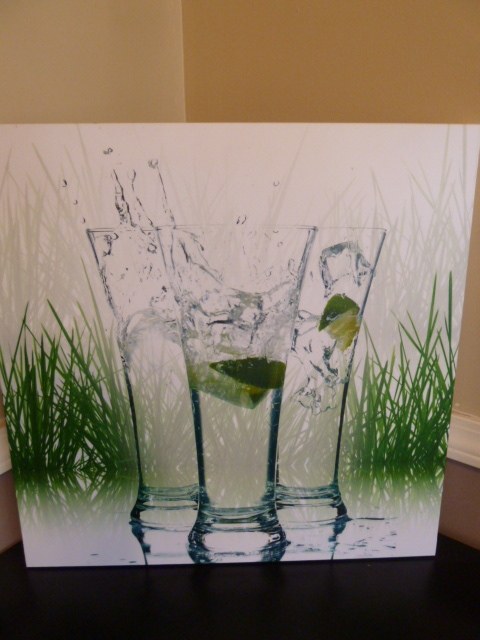 lot 523 image: MOJITO CANVAS ART