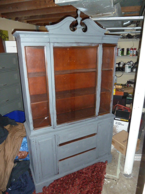lot 2 image: CHALK PAINTED CHINA CABINET...one panel of glass has a crack...see pics