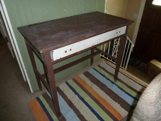 lot 5 image: COOL VINTAGE DESK out of the old Savoy Hotel in downtown KC