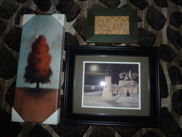 lot 830 image: WALL ART LOT