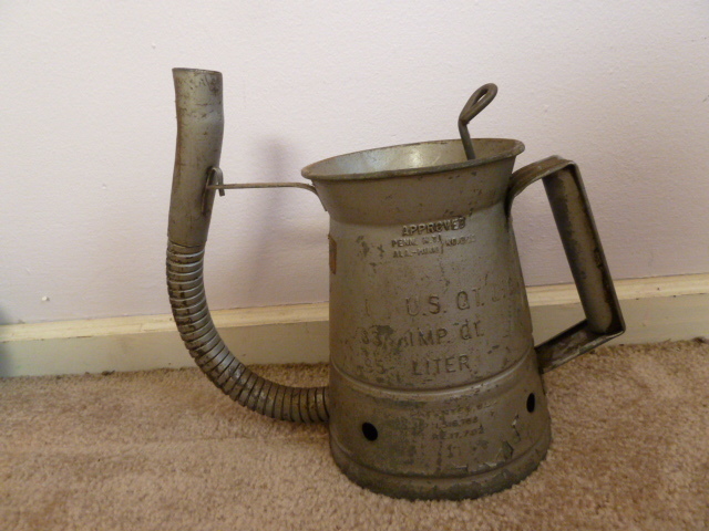 lot 236 image: OLD OIL OR GAS CAN