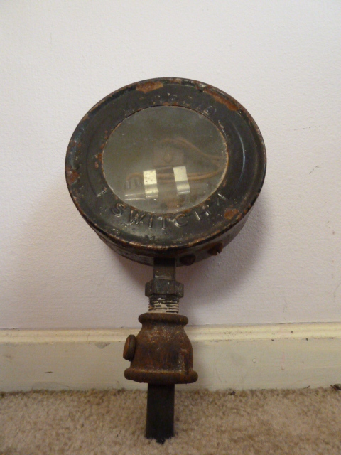 lot 231 image: MERCOID SWITCH