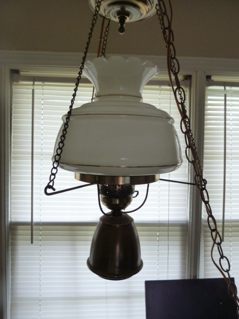 lot 222 image: HANGING HURRICANE STYLE LOOKING LAMP