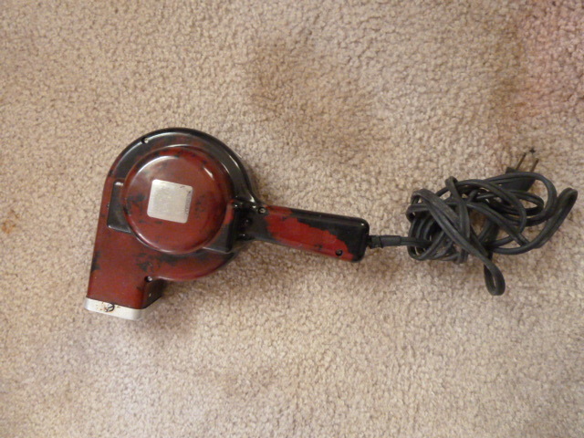 lot 281 image: VINTAGE WAHL HAIR DRYER - Looks like bakelite