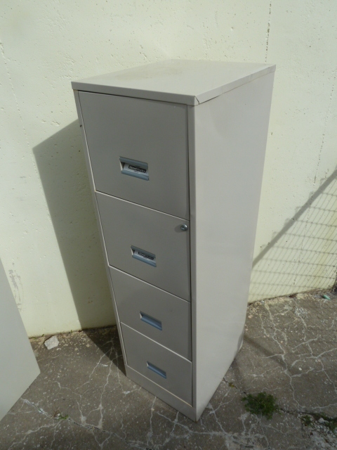 lot 274 image: 4 DRAWER METAL FILING CABINET