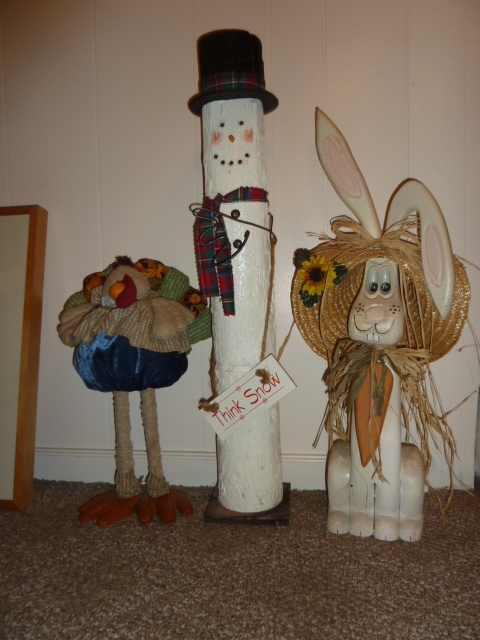 lot 311 image: BUNNY, TURKEY, SNOWMAN