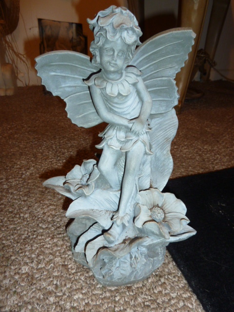 lot 309 image: ANGEL YARD ART