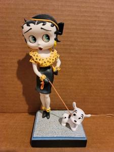 lot 3036 image: Out for a Stroll Betty Boop Figurine