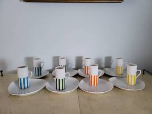 lot 2098 image: Set of 8 Mid Century Expresso Cup with Saucer