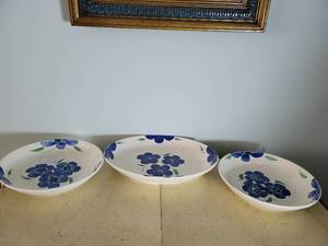 lot 2166 image: Set of 3 Hand Painted Pier 1 Blue Floral Serving PlattersBowls