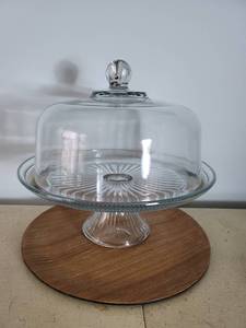 lot 2174 image: Cake Platter