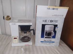 lot 9023 image: Mr. Coffee 12 Cup Accel Coffeemaker