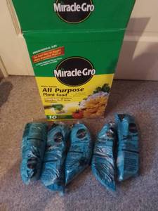 lot 9034 image: 5 Miracle-Gro All Purpose Plant Food Garden Feeder Refills
