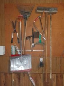 lot 9045 image: Lot of Various Yard Tools