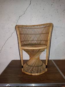 lot 801 image: Beautiful Vintage Wicker Chair With Detailed Design In Great Shape