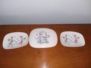 lot 2014 image: Vintage Rosenthal Trinket Box and 2 Dishes. Rescue From The Well