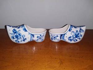 lot 2025 image: Pair of Vintage Delft Ceramic Clogs