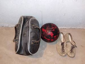 lot 8032 image: Brunswick Fireball Bowling Ball With Bag