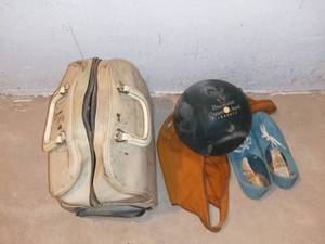 lot 8033 image: Brunswick Crown Jewel Bowling Ball With Bag