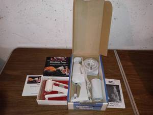 lot 8054 image: Nice 2 Piece Kitchen Lot Bssting Gun And Multi Blend Hand Mixer Tested And Working
