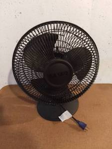lot 8060 image: 12 Inch 3-Speed Lasko Fan Works