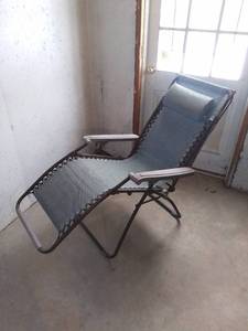 lot 8097 image: Folding Lounge Chair