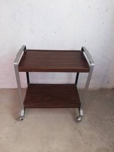 lot 8101 image: Vintage TV Cart
