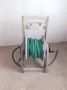 lot 8123 image: Hose Mobile Hose Reel With Hose
