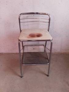 lot 8126 image: Vintage White Step Stool