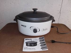 lot 8154 image: Beacon 6 Quart Roaster Oven Works
