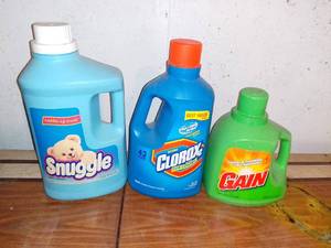 lot 8173 image: 3 Full Bottles of Laundry Detergent Snuggle Clorox and Gain