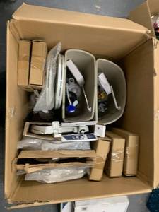 lot 2053 image: toilet seats, tanks, bottom and tank lids