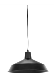 lot 40022 image: Globe Electric Barnyard 1-Light Matte Back Plug-In Pendant, 65151