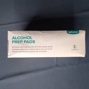 lot 22349 image: Alcohol Prep Pads (50)