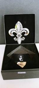 lot 1000 image: Waterford Fleur De Lys paperweight