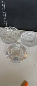 lot 1009 image: Val Lambert crystal and various ashtrays