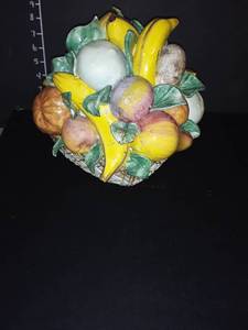 lot 1031 image: Capodimonte Ceramic Fruit Basket